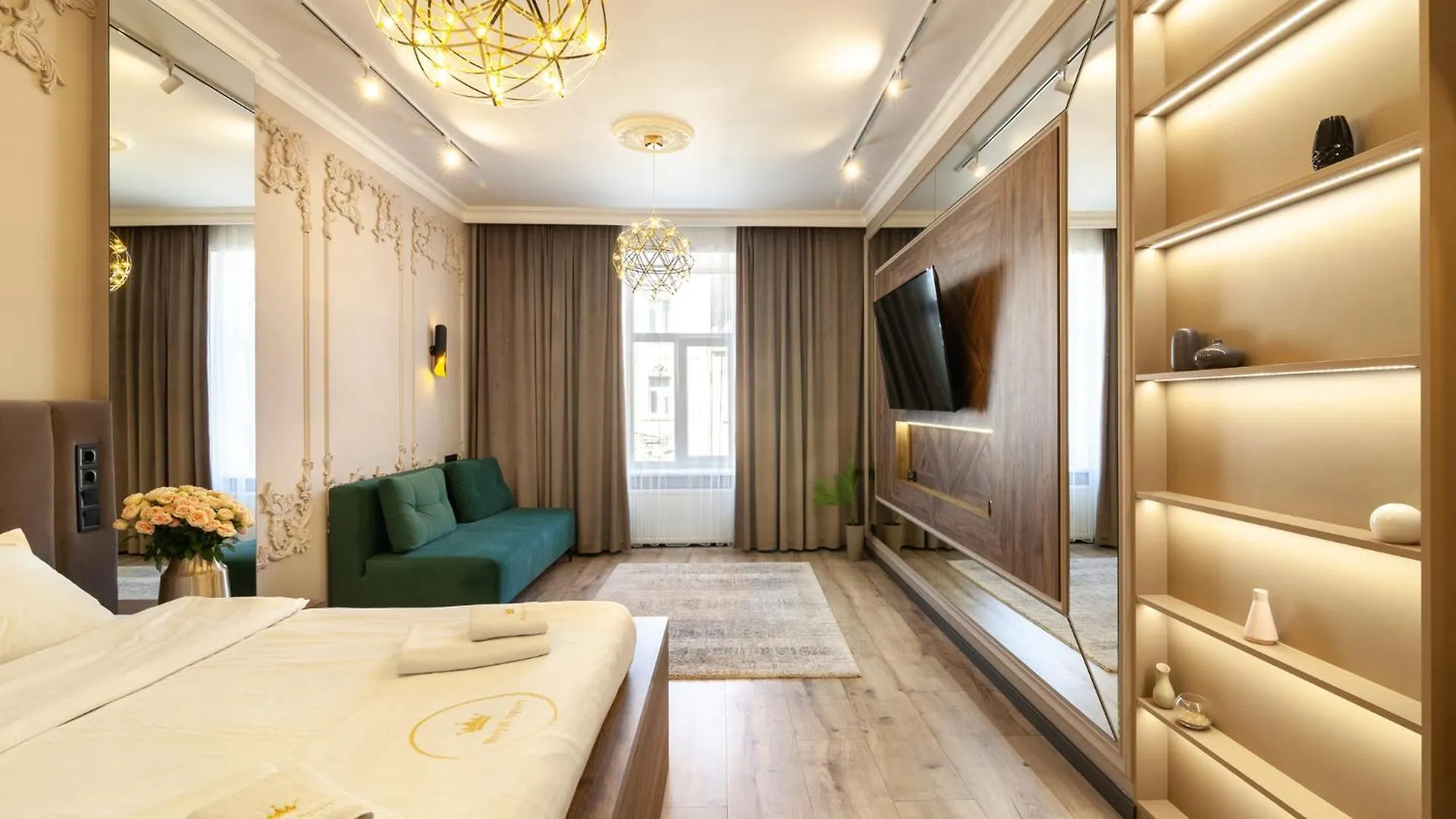 Royal Apartment On Gorodotska 33 Street Lviv Ukraine